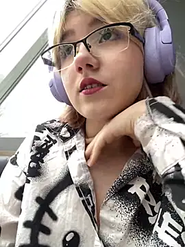 Snapshot of Baby__Naughty chatting on 03-14-25, 11:12 Baby Naughty online show from 03-14-25, 11:12