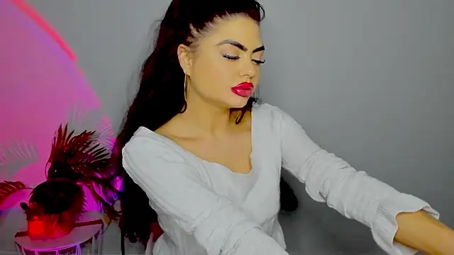 Snapshot of aishahottie chatting on 12-07-24, 01:25 aishahottie online show from 12-07-24, 01:25