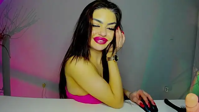 Snapshot of aishahottie chatting on 03-11-25, 08:42 aishahottie online show from 03-11-25, 08:42