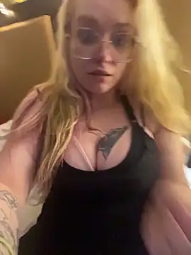 Lalalynn online show from 03-05-26, 01:40