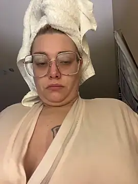 Lalalynn online show from 03-25-26, 02:23