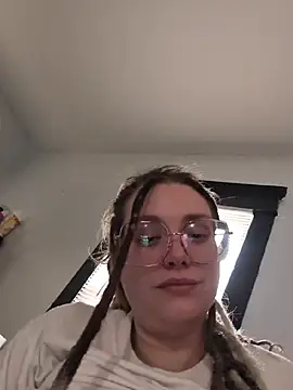 Snapshot of Lalalynn chatting on 08-04-26, 02:19 Lalalynn online show from 08-04-26, 02:19