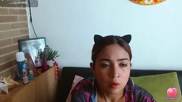 Snapshot of helenacyruss chatting on 03-20-25, 03:04 helenacyruss online show from 03-20-25, 03:04