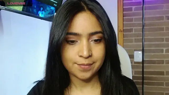 Snapshot of helenacyruss chatting on 11-21-25, 05:22 helenacyruss online show from 11-21-25, 05:22