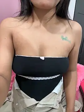 LeisyXO online show from 09-27-25, 06:57