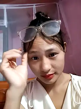 Snapshot of trieungoclnt chatting on 10-10-25, 09:30 trieungoclnt online show from 10-10-25, 09:30