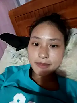 Snapshot of trieungoclnt chatting on 10-14-25, 03:35 trieungoclnt online show from 10-14-25, 03:35