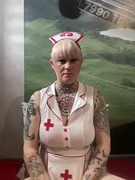 Snapshot of poussichienne chatting on 01-30-25, 12:48 poussichienne online show from 01-30-25, 12:48