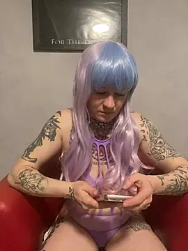 Snapshot of poussichienne chatting on 02-20-25, 01:51 poussichienne online show from 02-20-25, 01:51