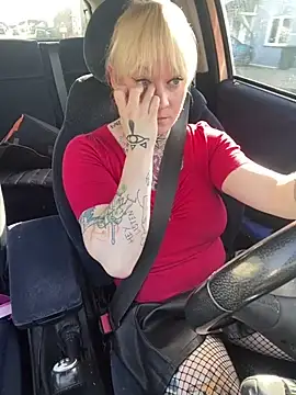 Snapshot of poussichienne chatting on 03-04-25, 02:53 poussichienne online show from 03-04-25, 02:53