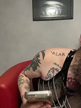 Snapshot of poussichienne chatting on 03-08-25, 12:52 poussichienne online show from 03-08-25, 12:52