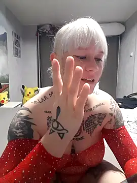 Snapshot of poussichienne chatting on 09-22-25, 08:27 poussichienne online show from 09-22-25, 08:27