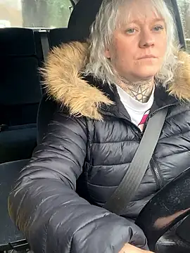 poussichienne online show from 01-12-26, 11:04