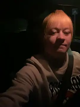 poussichienne online show from 04-16-26, 02:45