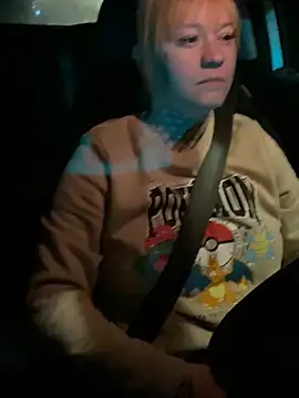 poussichienne online show from 04-17-26, 02:47