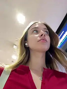 Snapshot of enjoy_my_beauty chatting on 01-17-25, 04:39 enjoy my beauty online show from 01-17-25, 04:39