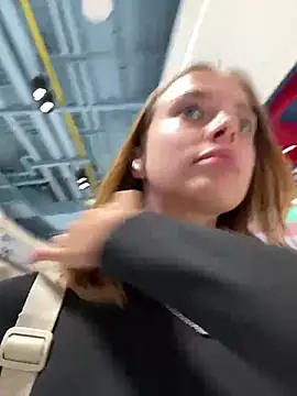 Snapshot of enjoy_my_beauty chatting on 01-18-25, 05:10 enjoy my beauty online show from 01-18-25, 05:10