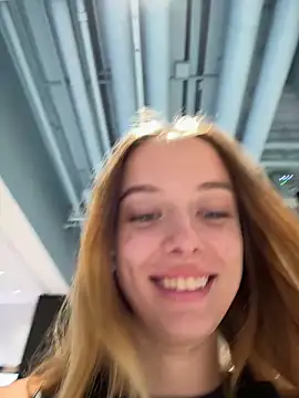 Snapshot of enjoy_my_beauty chatting on 02-10-25, 04:19 enjoy my beauty online show from 02-10-25, 04:19