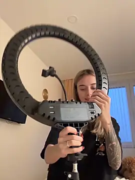 Snapshot of enjoy_my_beauty chatting on 12-05-25, 06:33 enjoy my beauty online show from 12-05-25, 06:33