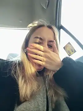 Snapshot of enjoy_my_beauty chatting on 12-20-25, 06:53 enjoy my beauty online show from 12-20-25, 06:53