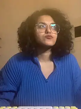 Snapshot of Curvydesifromgermany chatting on 01-28-25, 06:17 Curvydesifromgermany online show from 01-28-25, 06:17