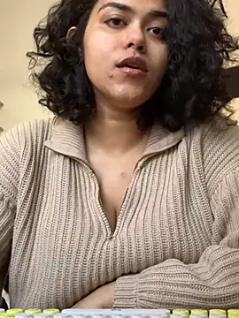 Snapshot of Curvydesifromgermany chatting on 03-08-25, 03:24 Curvydesifromgermany online show from 03-08-25, 03:24