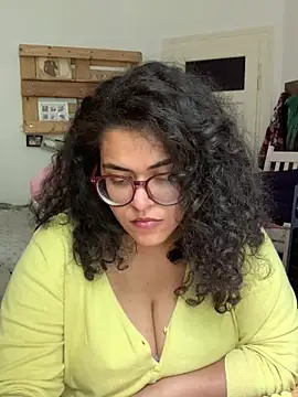 Curvydesifromgermany online show from 07-07-26, 01:59
