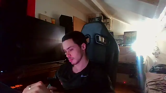 Logan23310 online show from 01-11-25, 10:29
