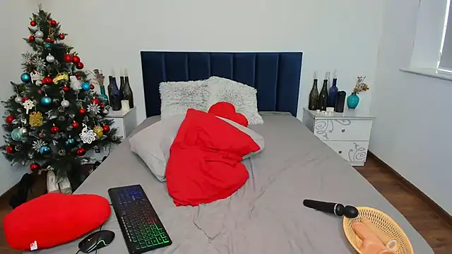 Snapshot of Moon__Eclipse chatting on 01-08-25, 11:32 Moon Eclipse online show from 01-08-25, 11:32