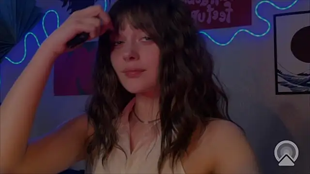 Emilia0 0 7 online show from 03-07-26, 08:39