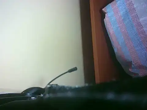 Snapshot of mumbi91 chatting on 04-12-26, 11:54 mumbi91 online show from 04-12-26, 11:54