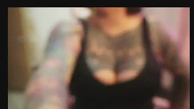 angelacianuro  online show from 11-04-25, 11:37