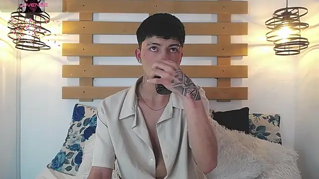 Steev Novoa online show from 02-06-25, 09:53