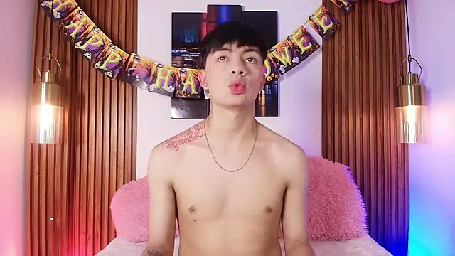 Steev Novoa online show from 10-21-25, 08:09