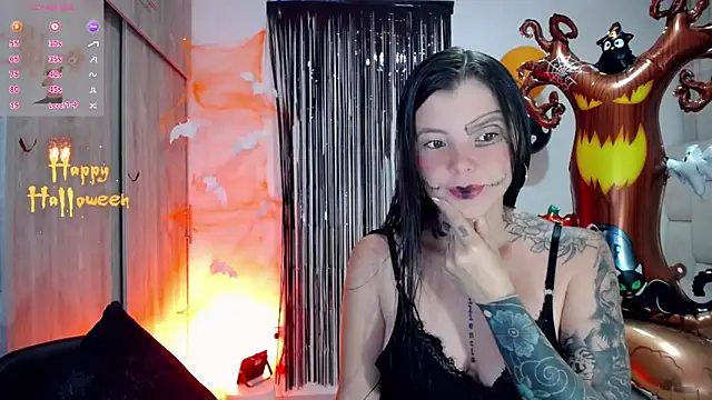 Snapshot of basic_Instinct chatting on 10-15-25, 10:37 basic Instinct online show from 10-15-25, 10:37