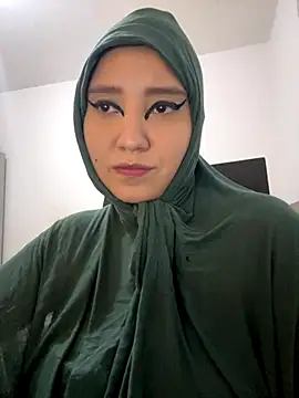 hannahayat online show from 11-15-25, 02:24