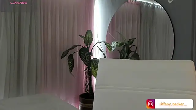 tiffany becker online show from 12-01-25, 12:10