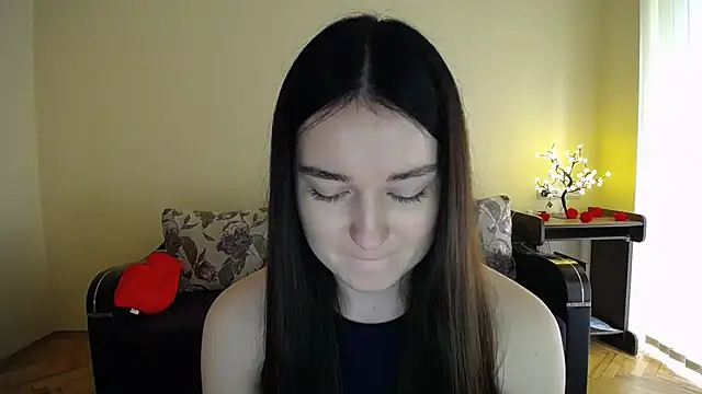 Snapshot of Pretty_shy chatting on 05-25-26, 07:36 Pretty shy online show from 05-25-26, 07:36