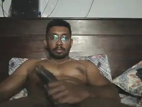 Snapshot of chennaibull101 chatting on 12-28-24, 04:20 chennaibull101 online show from 12-28-24, 04:20