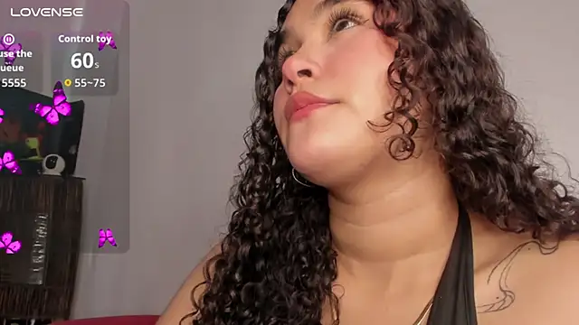 Snapshot of Chanelle_ chatting on 09-25-25, 02:10 Chanelle online show from 09-25-25, 02:10