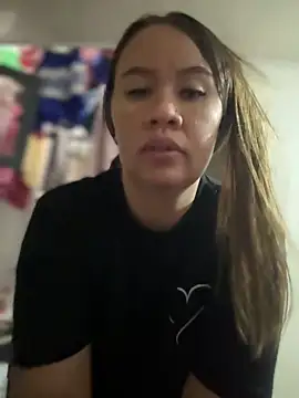 Emiily lee online show from 12-18-25, 07:20