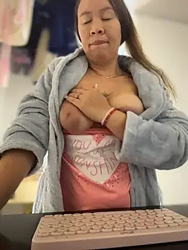 Emiily lee online show from 02-12-26, 09:15