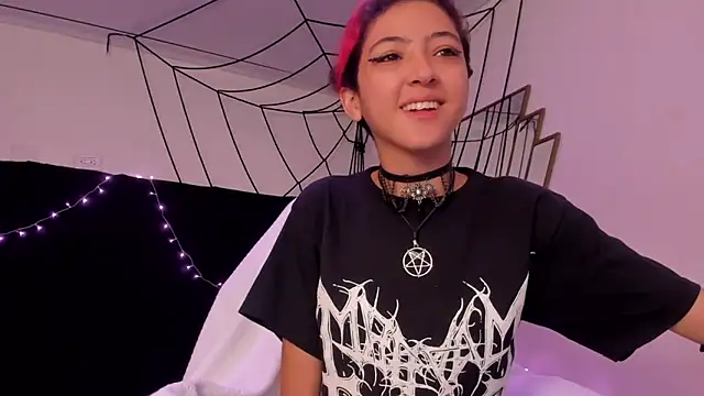 BonnieCute  online show from 12-22-24, 11:44
