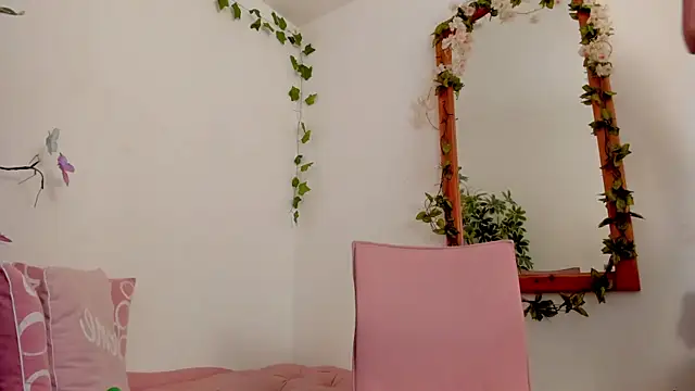 BonnieCute  online show from 04-08-26, 07:47