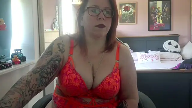 NikiDeeOfficial online show from 04-21-26, 11:05