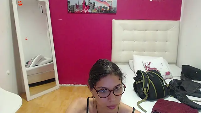 Snapshot of nextdoor_fantasy1 chatting on 12-18-24, 03:15 nextdoor fantasy1 online show from 12-18-24, 03:15