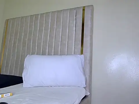 Snapshot of prety_lily chatting on 09-25-25, 04:16 prety lily online show from 09-25-25, 04:16