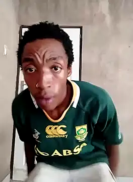 Snapshot of FullyxLoaded chatting on 01-08-25, 01:52 FullyxLoaded online show from 01-08-25, 01:52