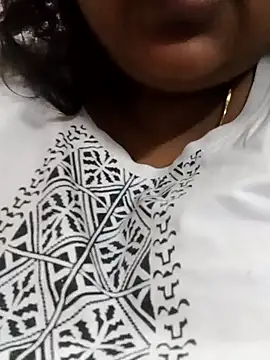 smile pretty online show from 12-23-24, 04:06