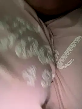 smile pretty online show from 09-17-25, 03:30